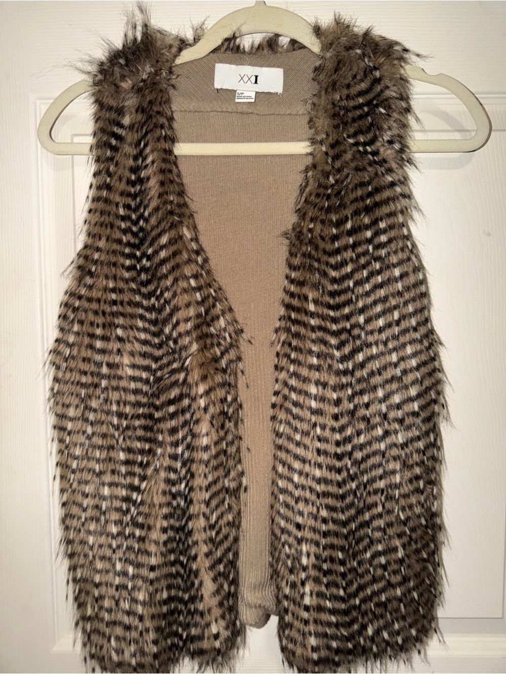 Faux Fur Vest with Knit Back - forever 21